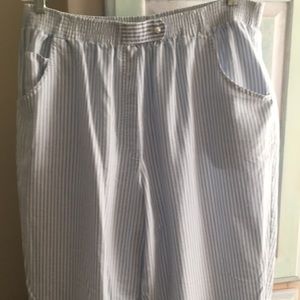 Pull-on just above ankel Lengthcotton/poly pant